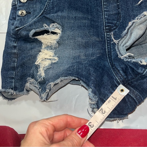 Blackheart Dark Blue Denim Bib Overall Shorts Rips Star Accent Size 13 Stretchy - Picture 10 of 16